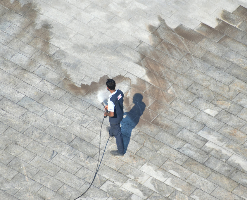 Avoid These 5 Mistakes When Pressure Washing Your Business